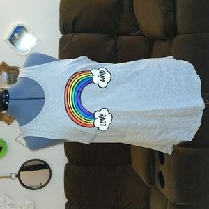 Pride cut-off sleeve tank top "love wins"